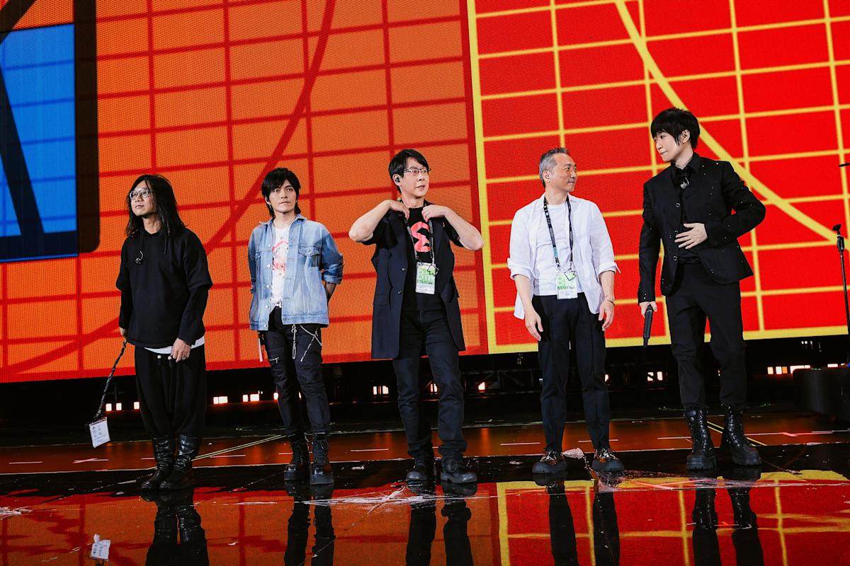 五月天香港彩排之夜：阿信「還債」歌迷，舞台真情互動全紀錄