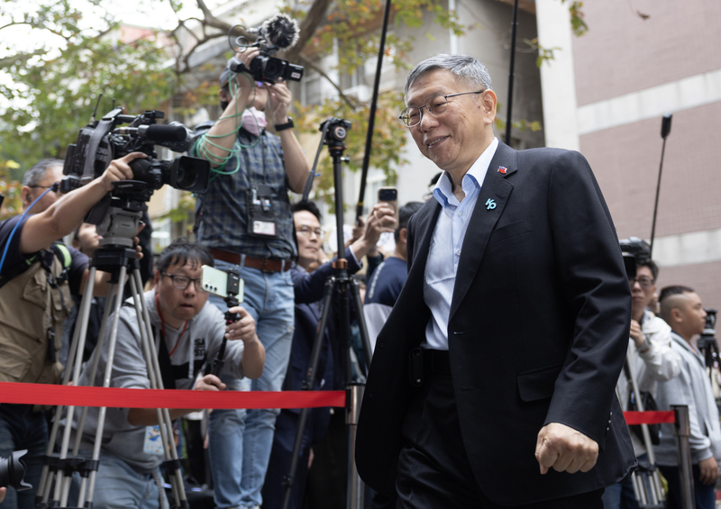 柯文哲京華城、政治獻金案一審重判17年！民眾黨主席多案纏身司法風暴