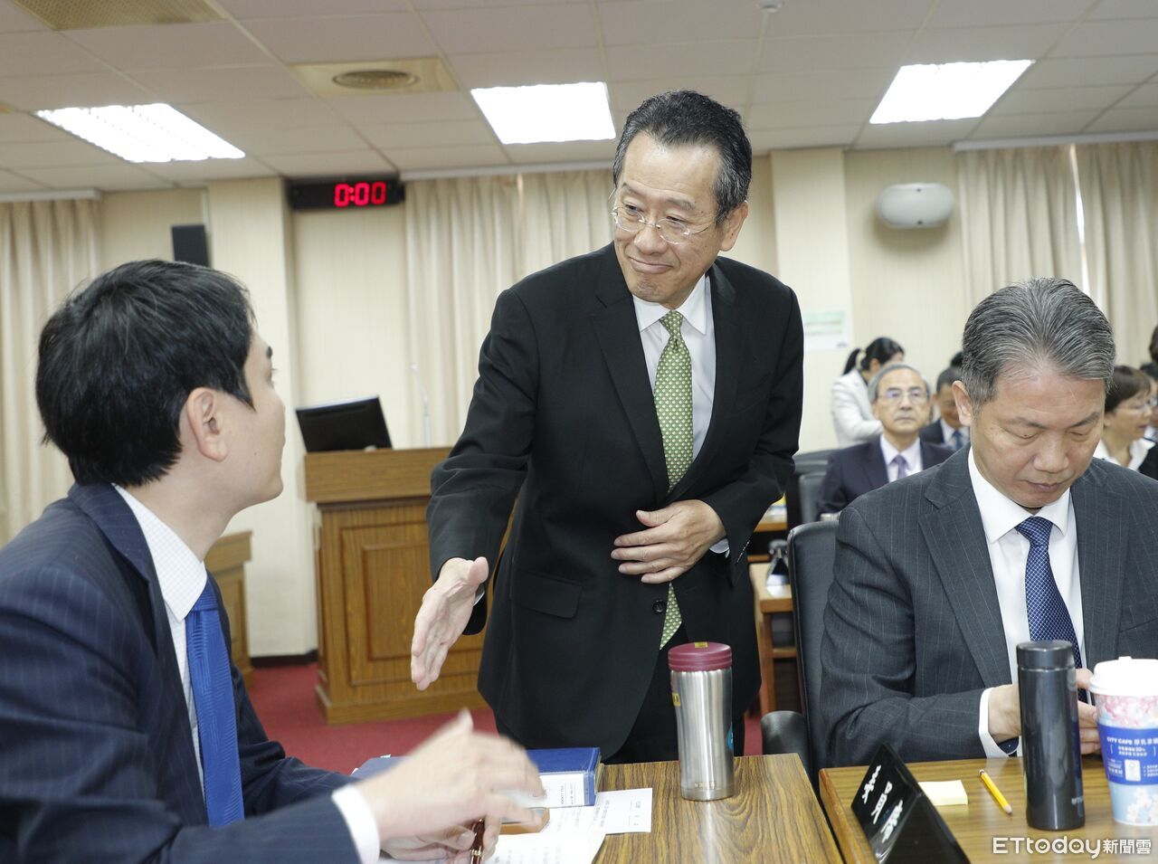 《軍購條例》審查陷僵局：朝野「委製商購」歧見待解，陳冠廷力推足額預算