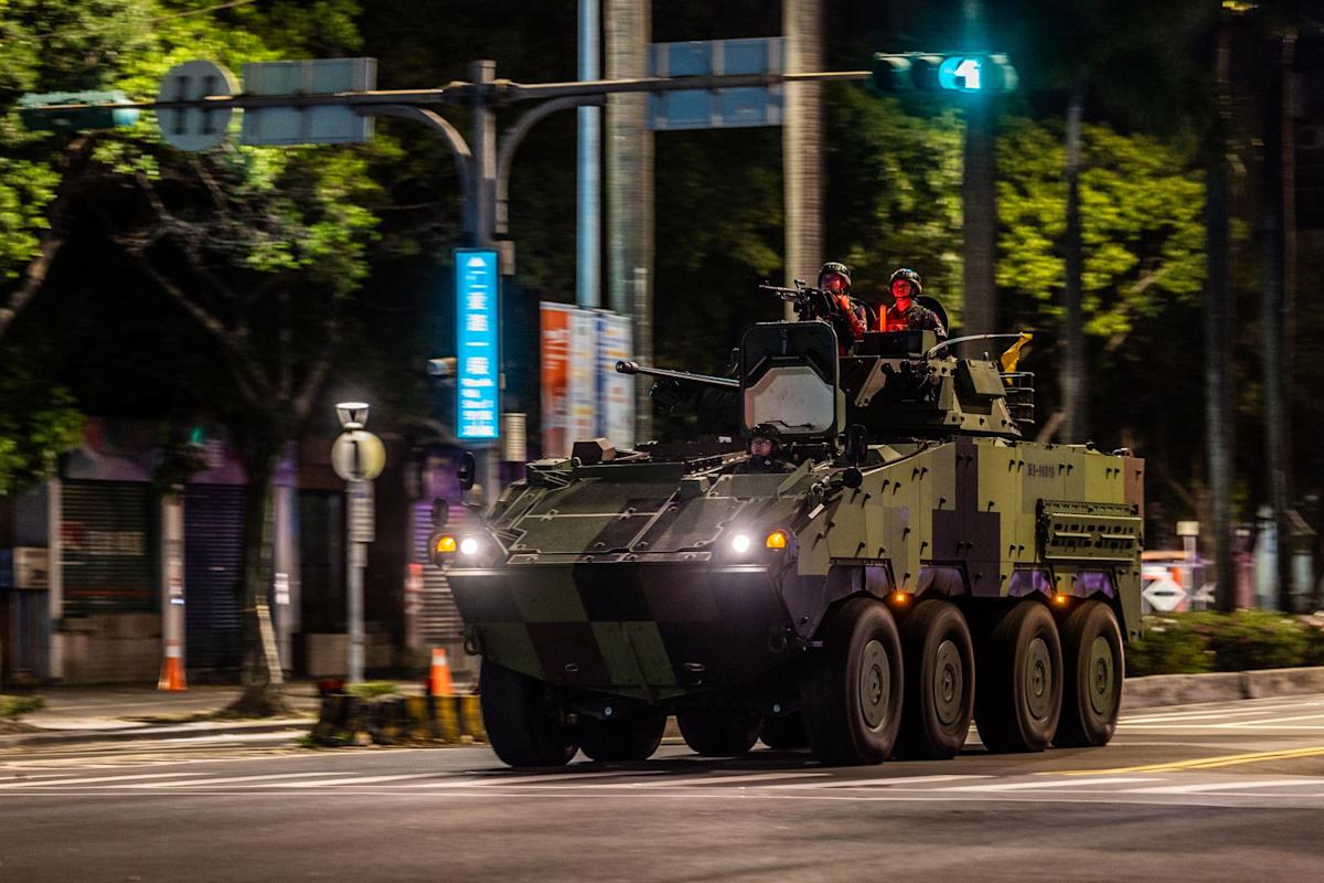 憲兵「聯貞操演」：衛戍中樞關鍵設施，精實戰力快速部署直擊