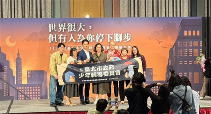 臺北市優良社工攝影展：20件作品映照城市角落的堅韌與溫暖