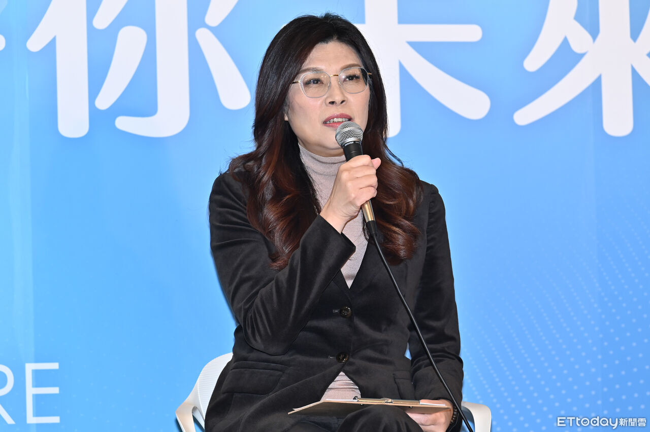 柯文哲重判牽動藍白合契機？鄭麗文揭在野團結關鍵，劍指2026與2028