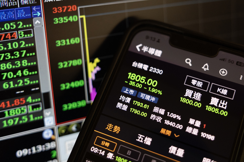 中東戰火衝擊台股重挫逾600點 股市名師蔡明翰示警：亂局下應先觀望