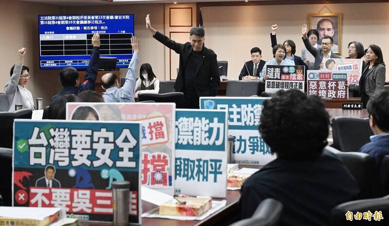軍購案真假嚴審？黃暐瀚批藍白「拖延」：三大謬誤一次看懂