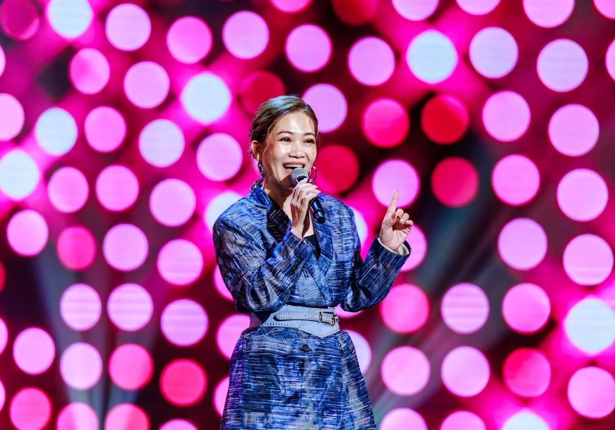 金曲歌后黃妃家庭數據揭密：五年級兒子「和事佬」指數飆升，親媽暖舉化解夫妻爭執