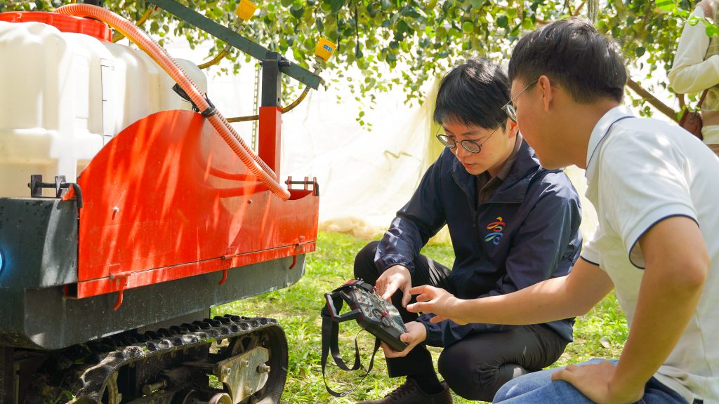 智慧農機新突破：高雄伊凌科技如何以青創能量翻轉臺灣農業？