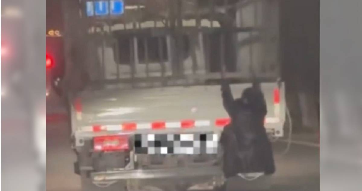 疑夫外遇！人妻深夜「肉身掛車」驚險抓姦 夫未察遭罰款記點