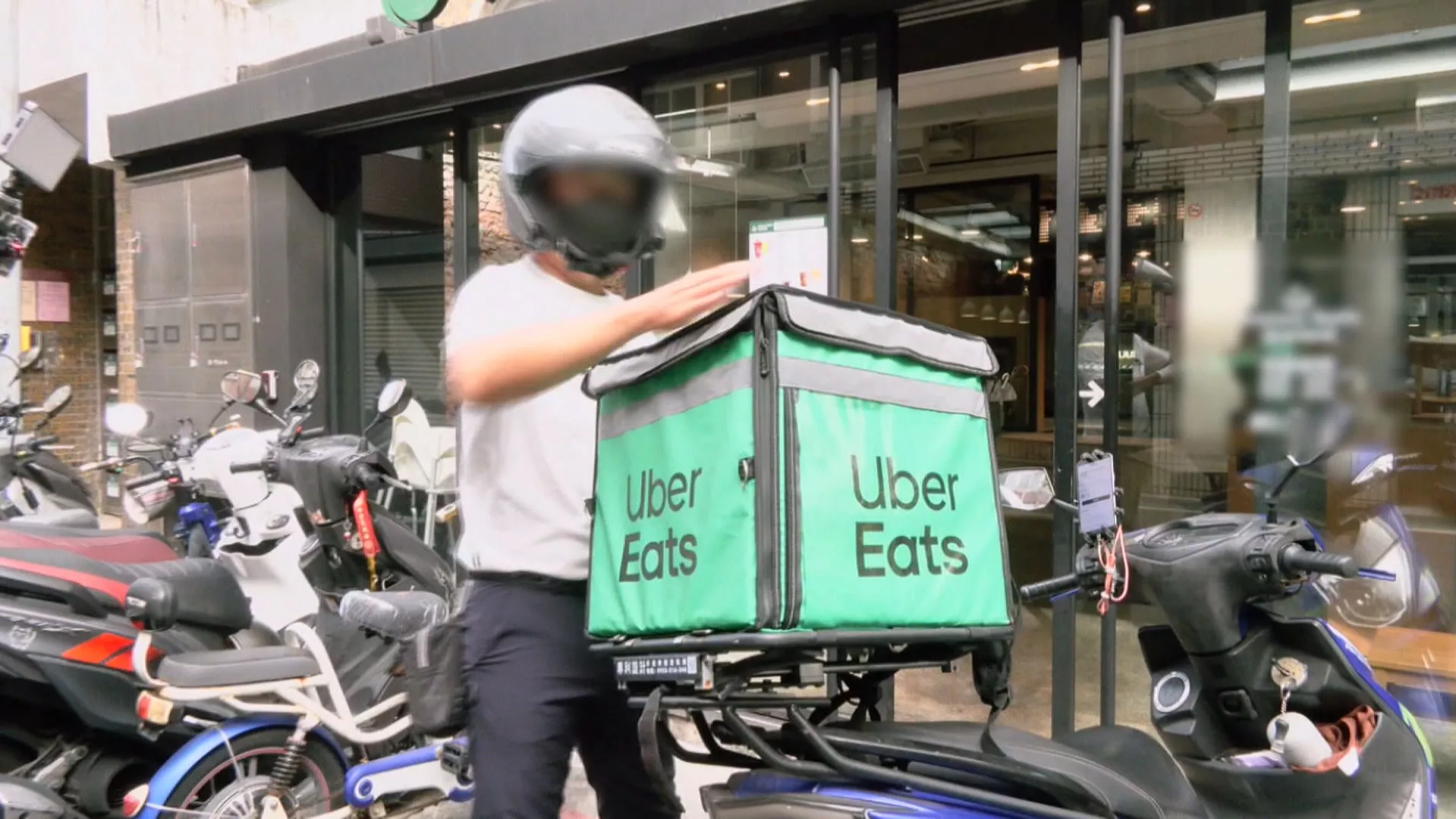 Uber Eats 7/21起調漲抽成費率 商家服務費最高達35%